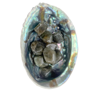 Shimmering Peacock Labradorite stone with gold and green flashes – transformation and intuition crystal