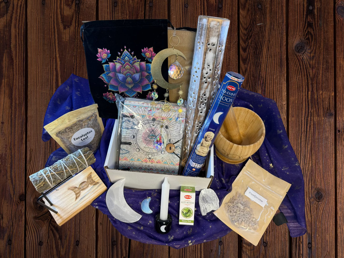 Lunar Witch Ritual Box — Full Moon Altar Kit | 16-Piece Crystal & Herb Ritual Set