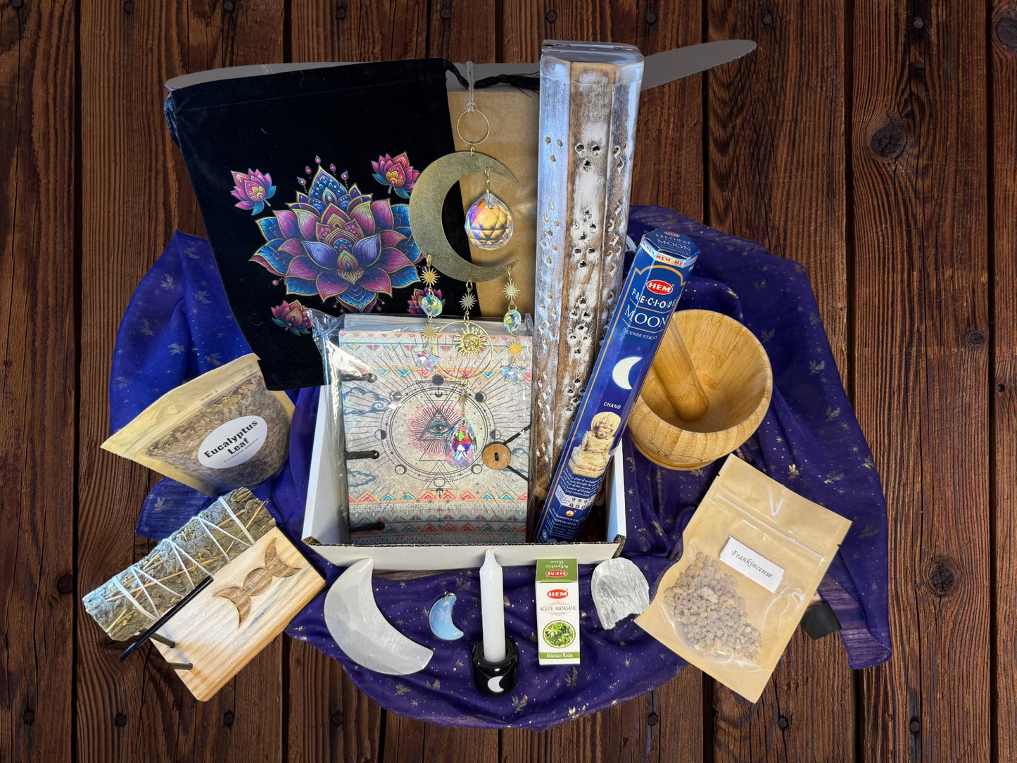 Lunar Witch Ritual Box — Full Moon Altar Kit | 16-Piece Crystal & Herb Ritual Set
