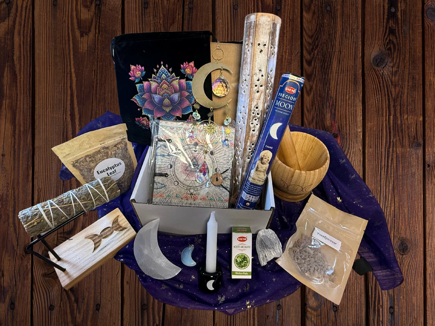 Lunar Witch Ritual Box — Full Moon Altar Kit | 16-Piece Crystal & Herb Ritual Set
