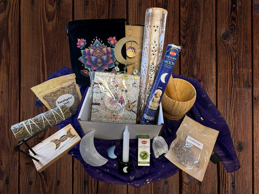 Lunar Witch Ritual Box — Full Moon Altar Kit | 16-Piece Crystal & Herb Ritual Set