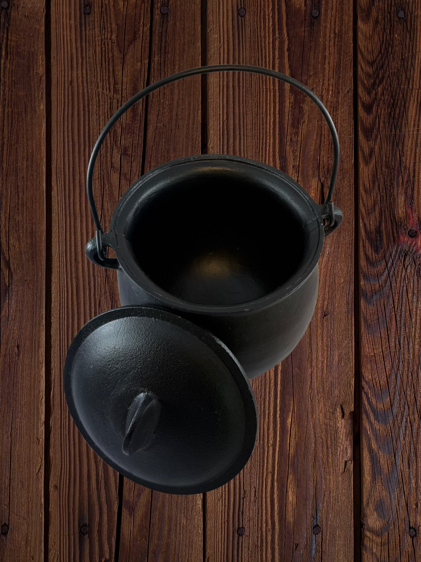 8" Cast Iron Cauldron with Lid – Ritual Vessel for Altar Work, Spell Casting & Ceremonial Magic