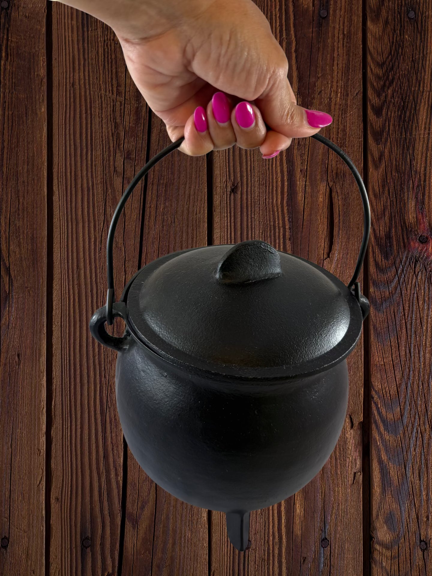 8" Cast Iron Cauldron with Lid – Ritual Vessel for Altar Work, Spell Casting & Ceremonial Magic