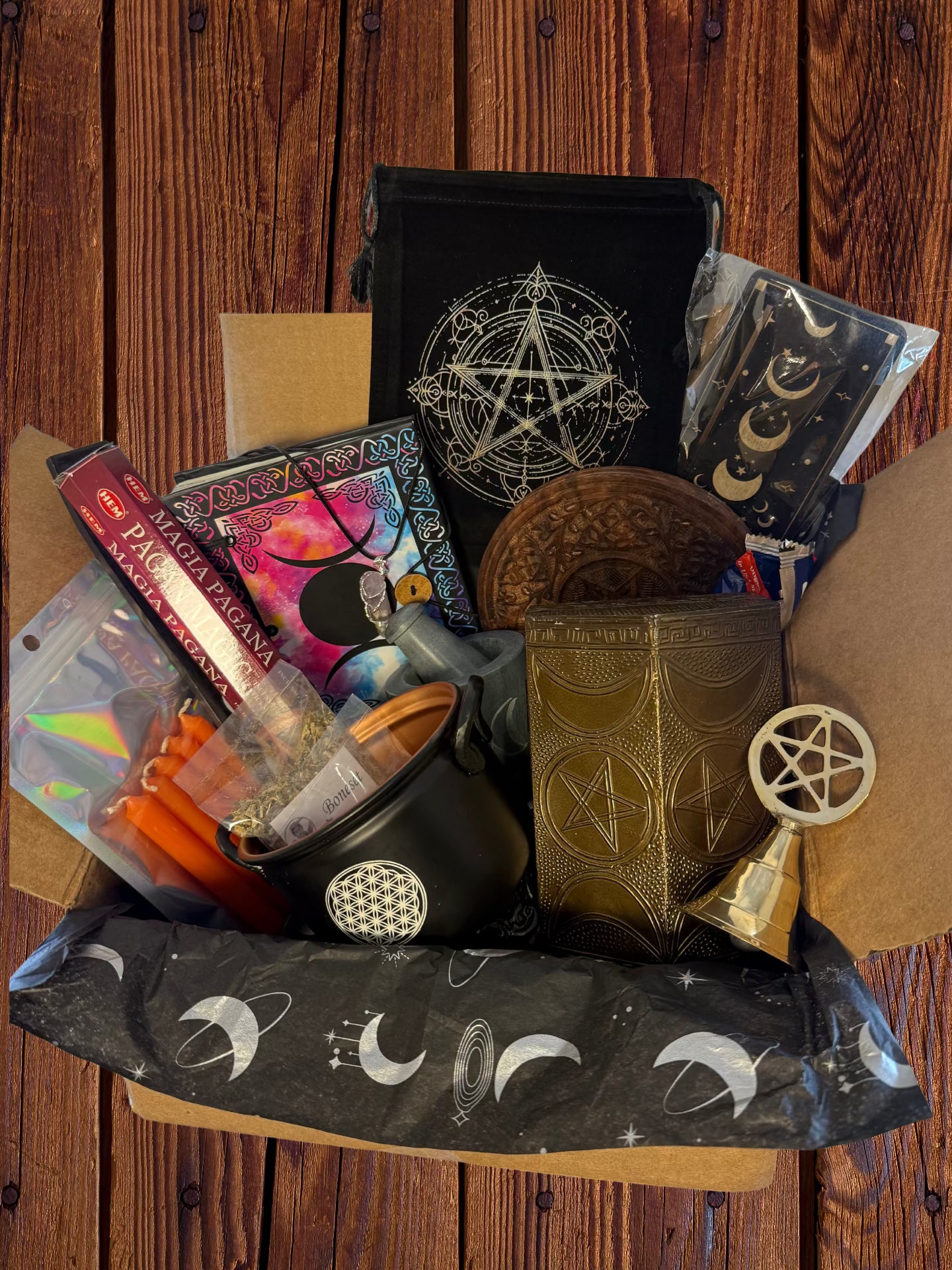 Samhain Ritual Box – Limited October Edition Witch's Altar Kit with Cauldron, Brass Bell & Triple Moon Journal