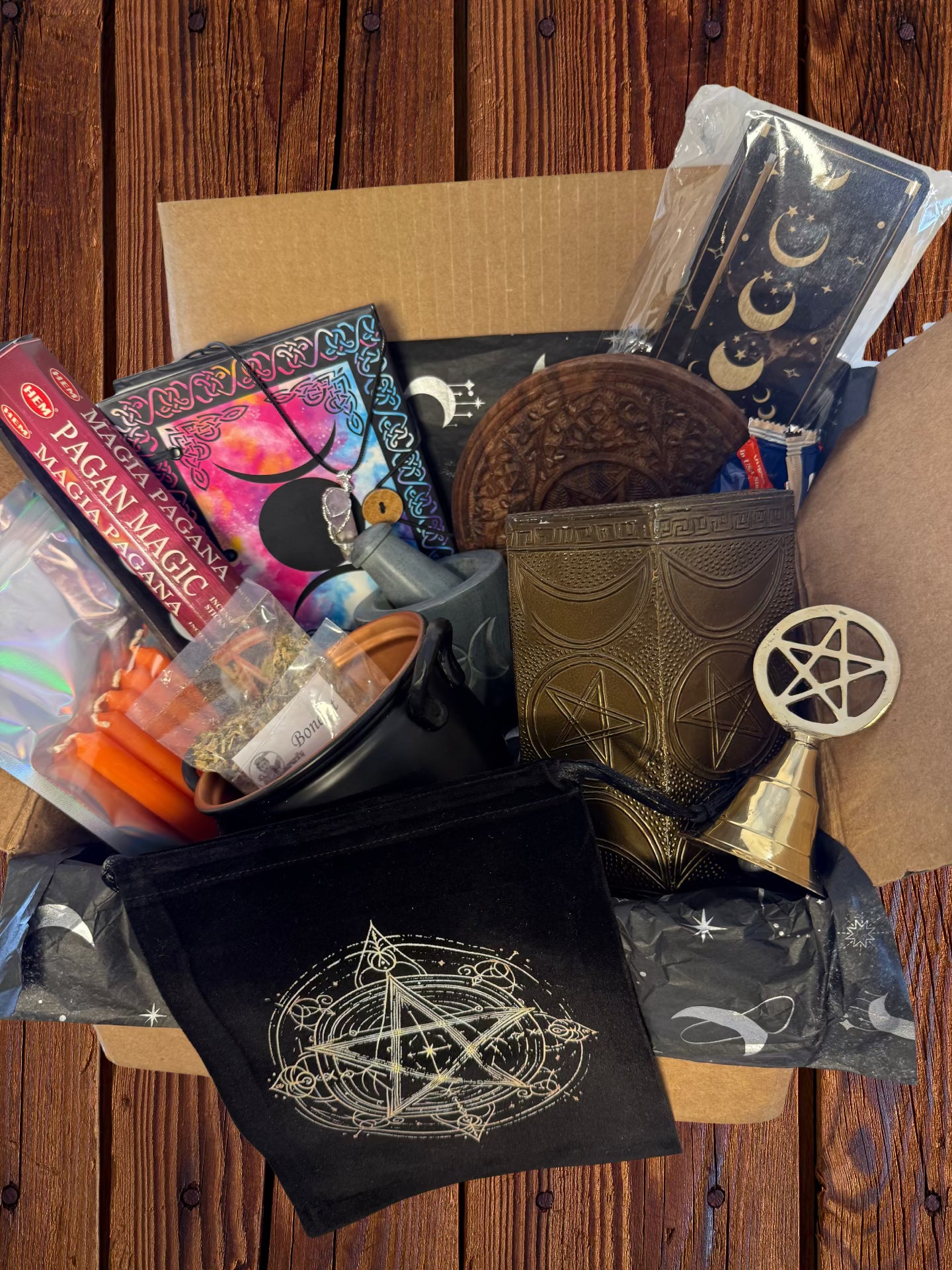 Samhain Ritual Box – Limited October Edition Witch's Altar Kit with Cauldron, Brass Bell & Triple Moon Journal