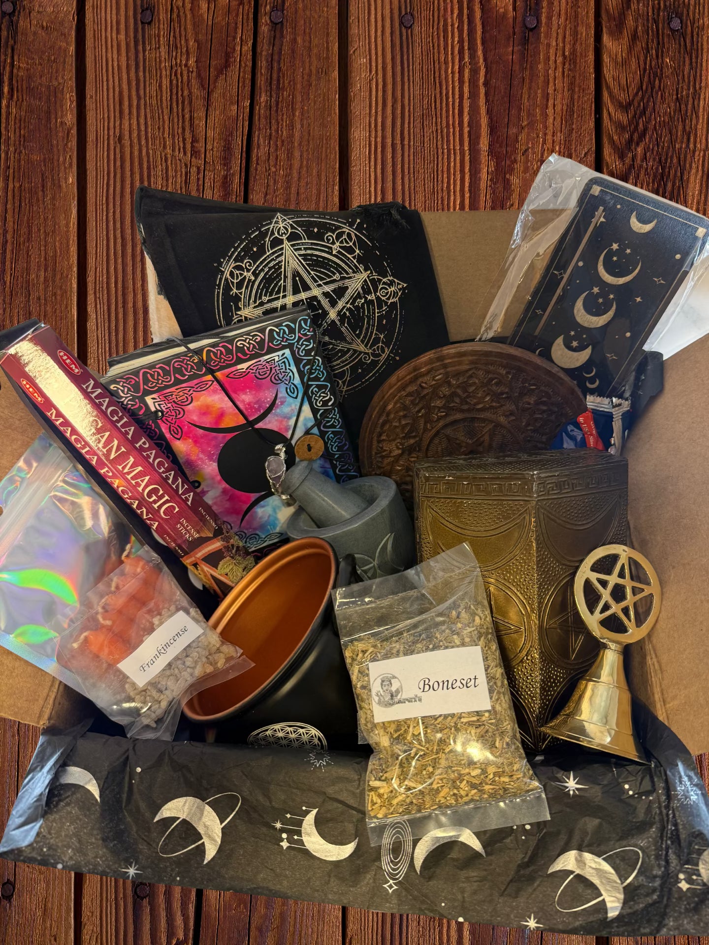 Samhain Ritual Box – Limited October Edition Witch's Altar Kit with Cauldron, Brass Bell & Triple Moon Journal