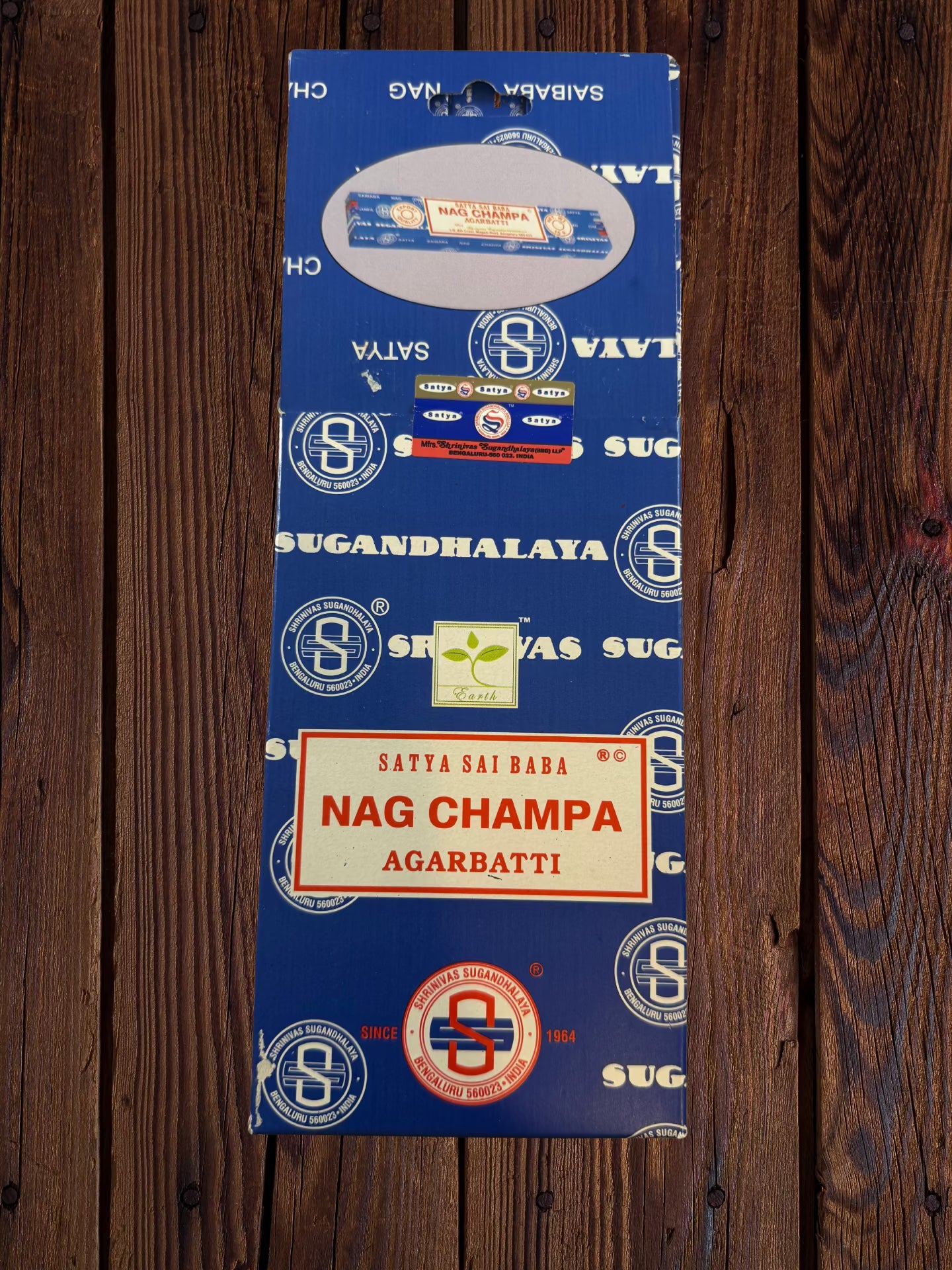 Front of the Satya Sai Baba Nag Champa outer box for 10g incense packages