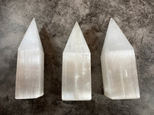 Selenite Point, Tower, Generator