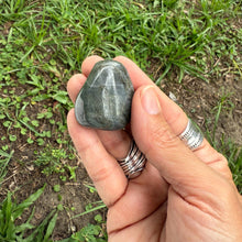 Labradorite Tumble Stone | Intuition, Protection & Transformation Crystal