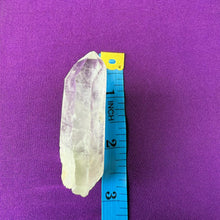 Clear Quartz Crystal Points 2–3″ – Energy Amplifier & Meditation Tools