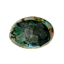 Fluorite Octahedron – Sacred Geometry Crystal • Clarity, Focus & Heart Chakra Balance