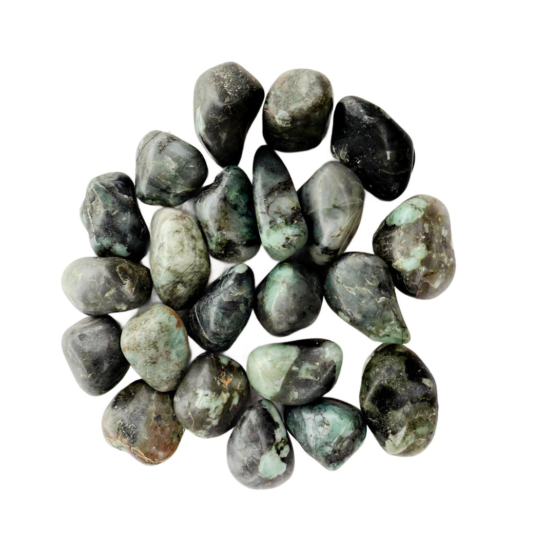Emerald Tumbled Stone – Heart Chakra Healing & Abundance Gem