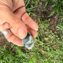 Emerald Tumbled Stone – Heart Chakra Healing & Abundance Gem