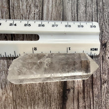 Clear Quartz Crystal Points 2–3″ – Energy Amplifier & Meditation Tools