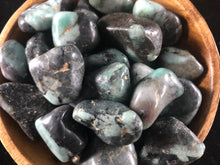 Emerald Tumbled Stone