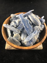 Kyanite blades