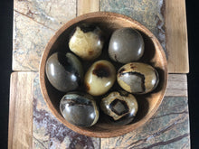 Septarian nodules