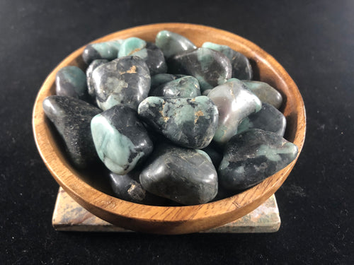 Emerald Tumbled Stone