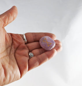 Amethyst rune set