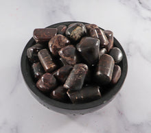 Garnet Tumbled Stones